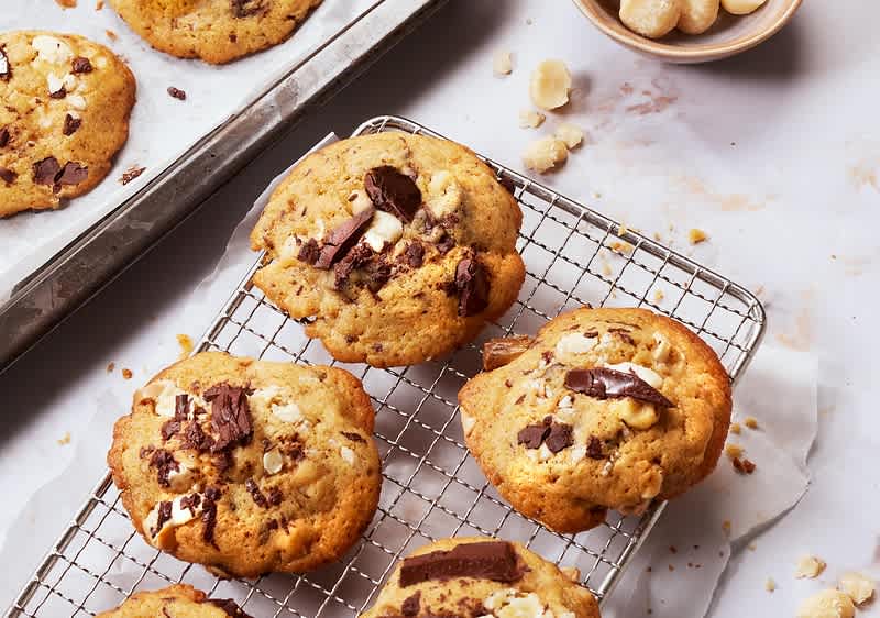 Double Chocolate Macadamia Cookies von dmBio | dm.de
