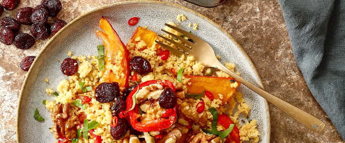 Veganer Kichererbsen-Couscous mit Kürbis Rezept | dm.at
