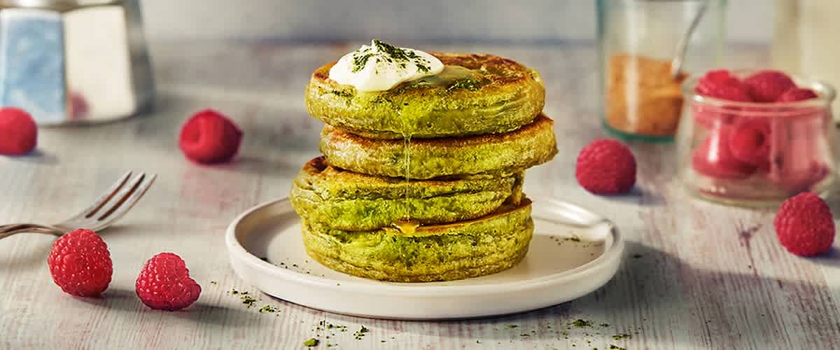 Vegane Pancakes mit Matcha, Zitronen und Reissirup von dmBio | dm