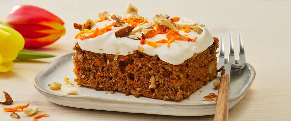 Veganer Möhrenkuchen vom Blech | dm