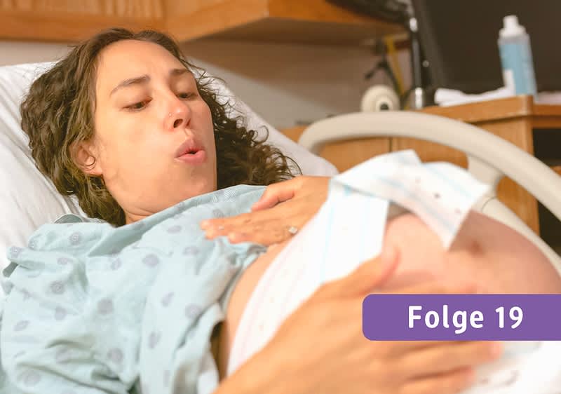Schwangere mit Wehen im Krankenhaus