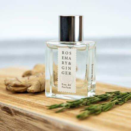 Jean & Len Hand & Body Cleanser Rosemary & Ginger for a Fragrant Cleaning Experience, Body & Hand Soap in a High-Quality Bottle, Invigorating Fresh Fragrance, Vegan, 500 ml