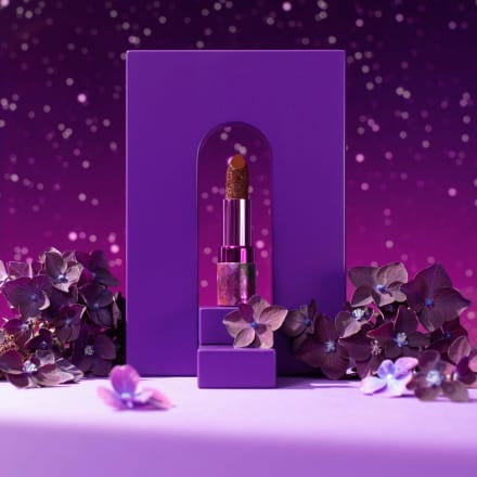 Lippenstift Satin In The Bloom'light essence