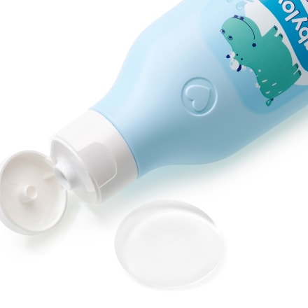 Baby shampoo hat online 2025